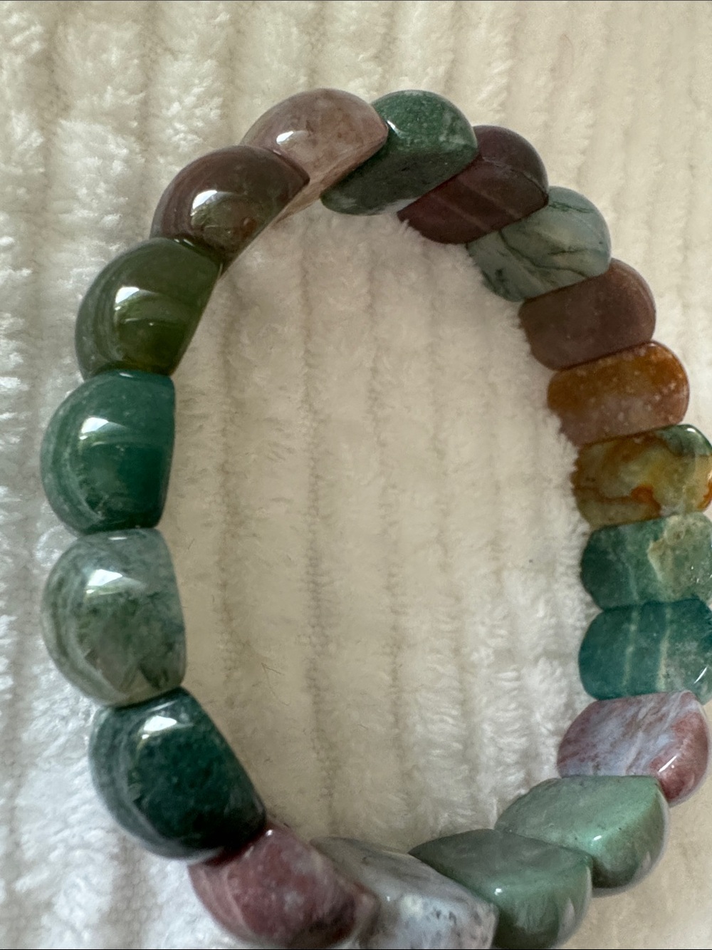 Bracelet India Agate Block Stretch Bracelet 3 in diameter. Fits size 7